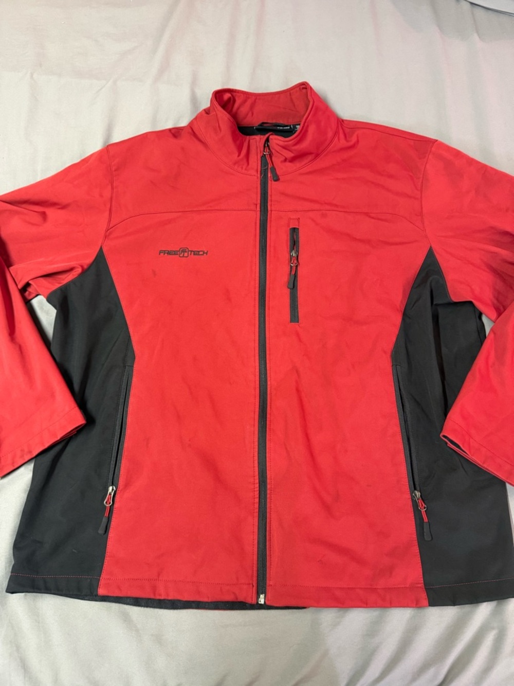 2XL Men’s Free Tech Red and Black Softshell Jacket